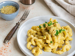 Vegane Makkaroni mit Käse