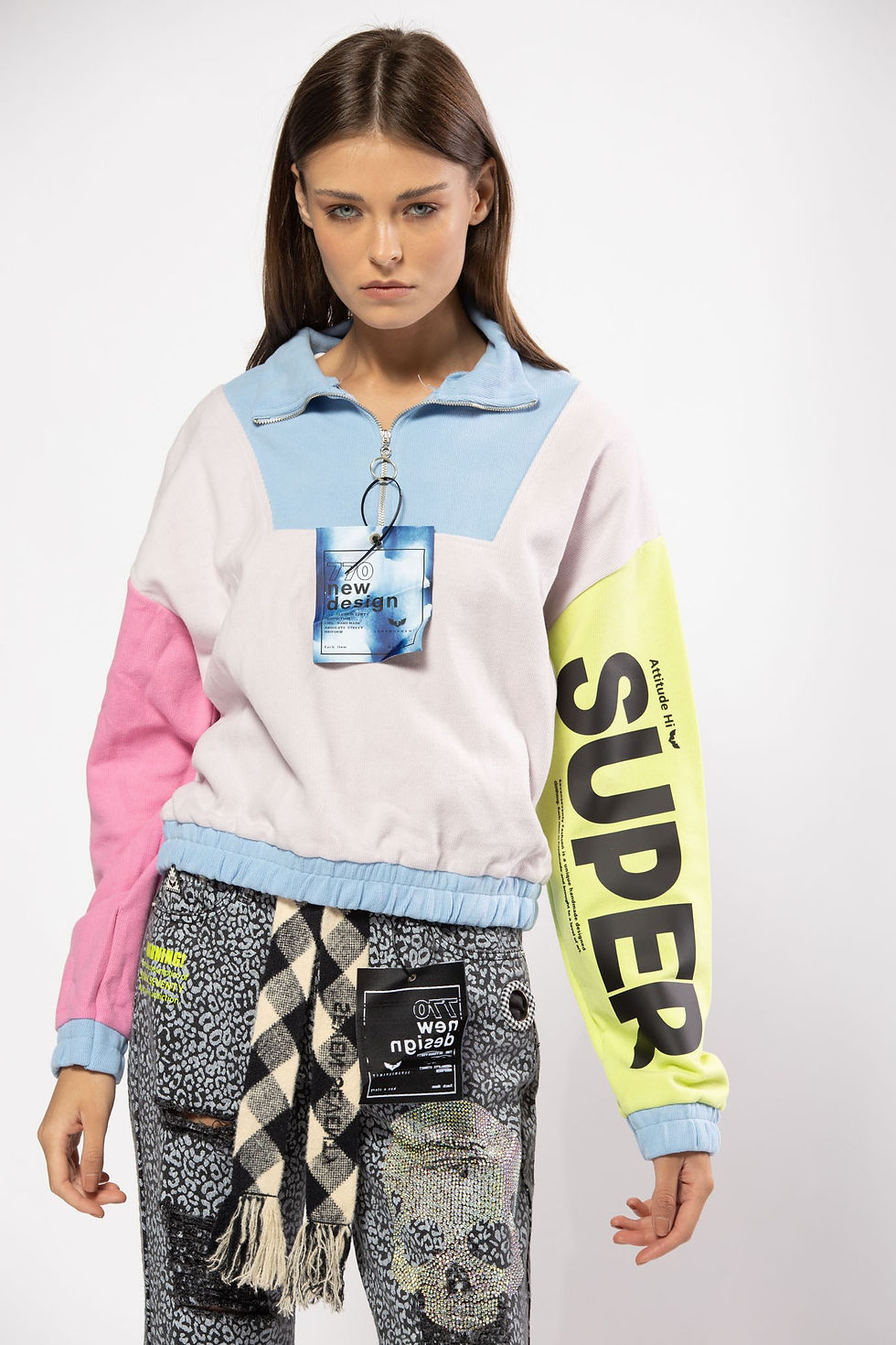 SUPER SWEATSHIRT