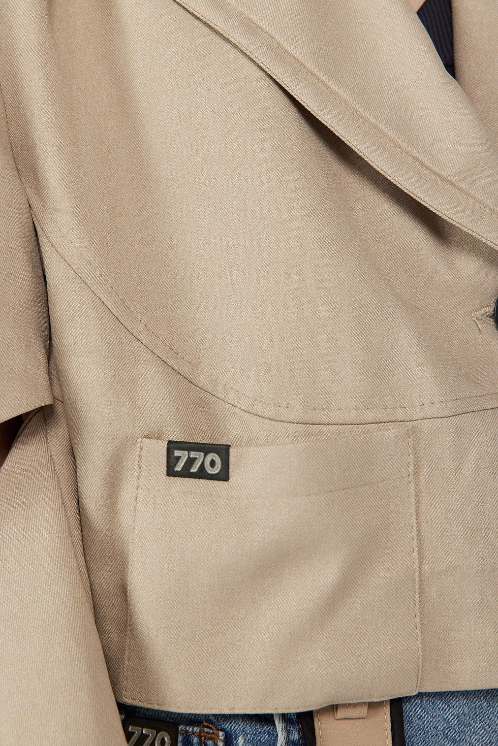 Thumbnail: CUT SLEEVE JACKET