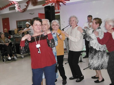 REPAS DE FIN D’ANNÉE - RETOUR VERS LE FUTUR IMMEDIAT