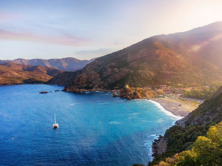 Your Dream Catamaran Life Awaits - Here's How to Get There!