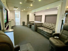 Winnebago VIP 1