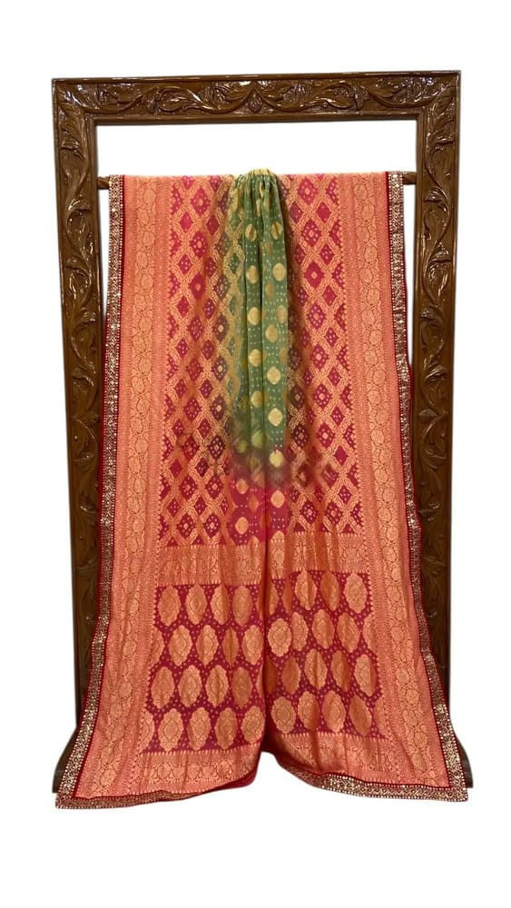 Bandhani Khaddi Gerogette Handloom jaal work Saree pallu view
