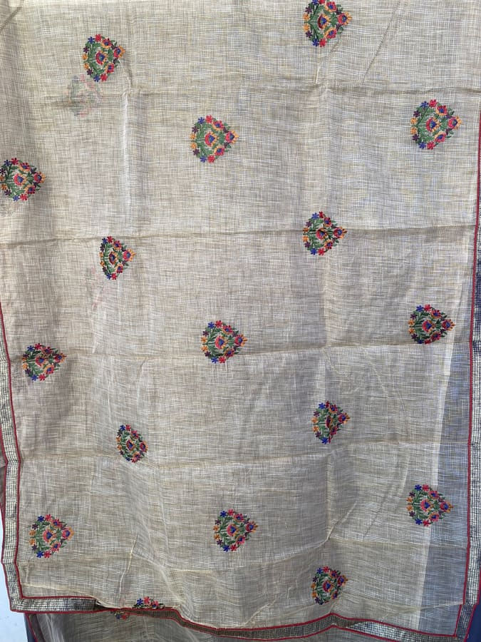 cream silk saree with butta pallu view