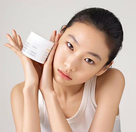 JUNG HO YEON for FEEV.jpeg