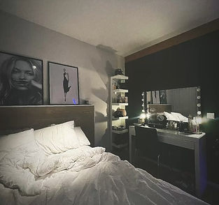 #bedroom #bedroominspo #poster #makeup #makeuptable #girlinspo #scandinaviandesign.jpeg