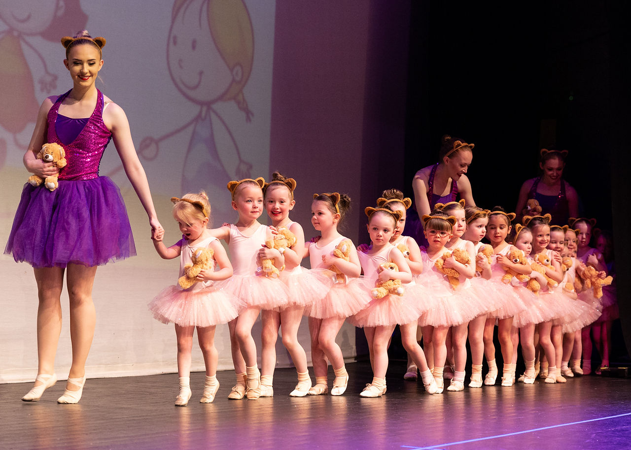 Summer Memoirs Dance Show