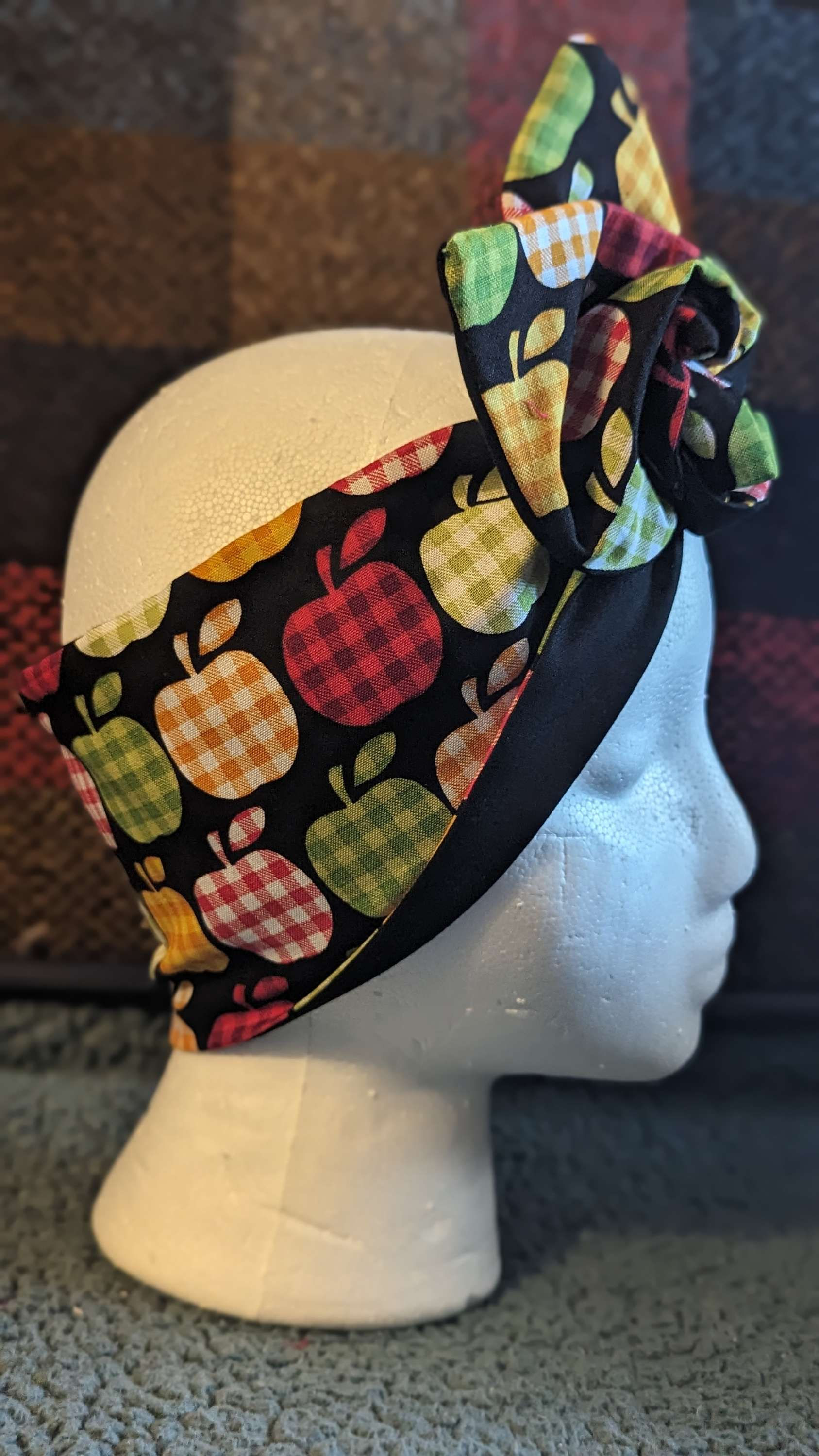 Apples Reversible Black