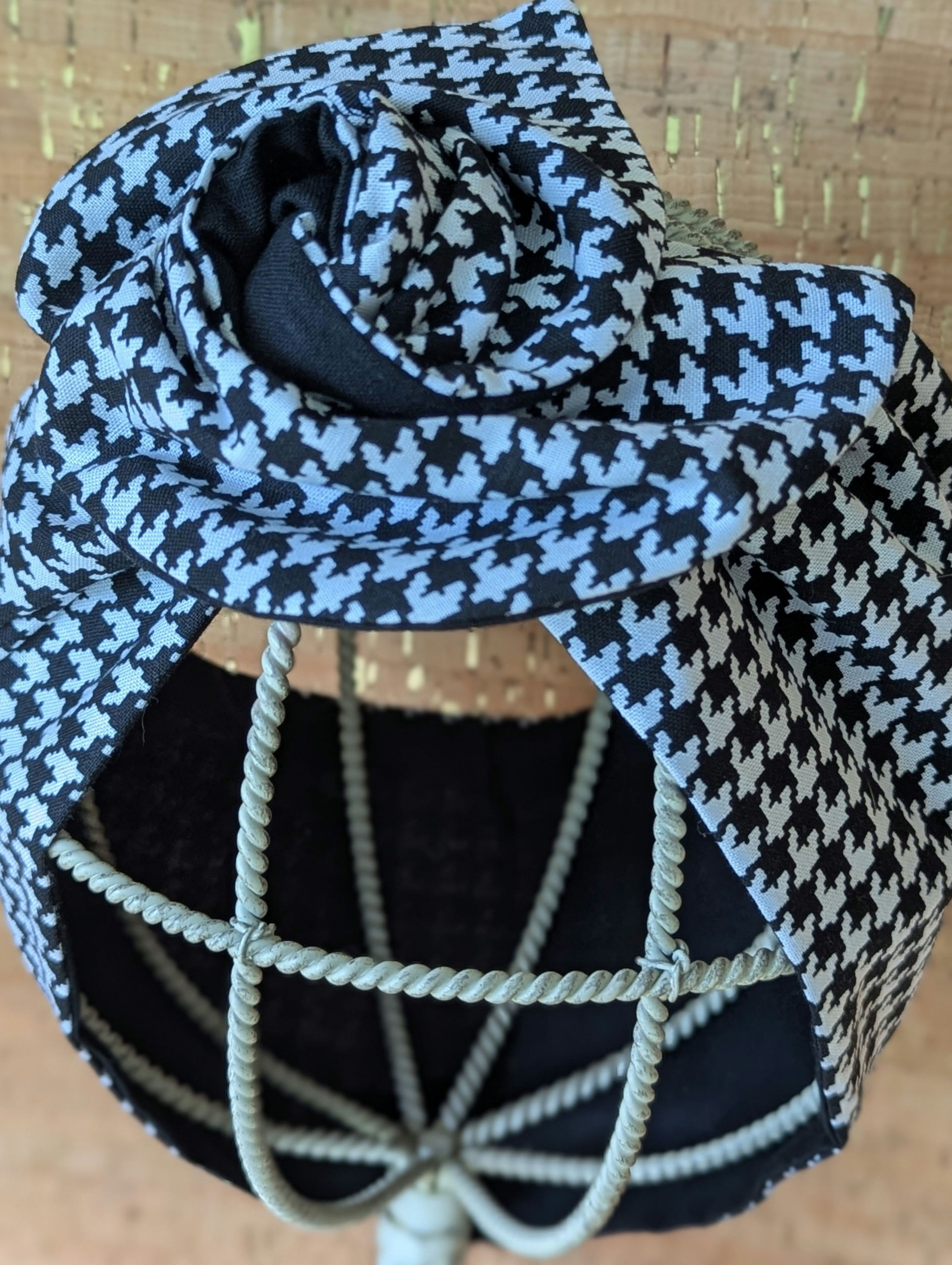 Black and White Hound tooth 