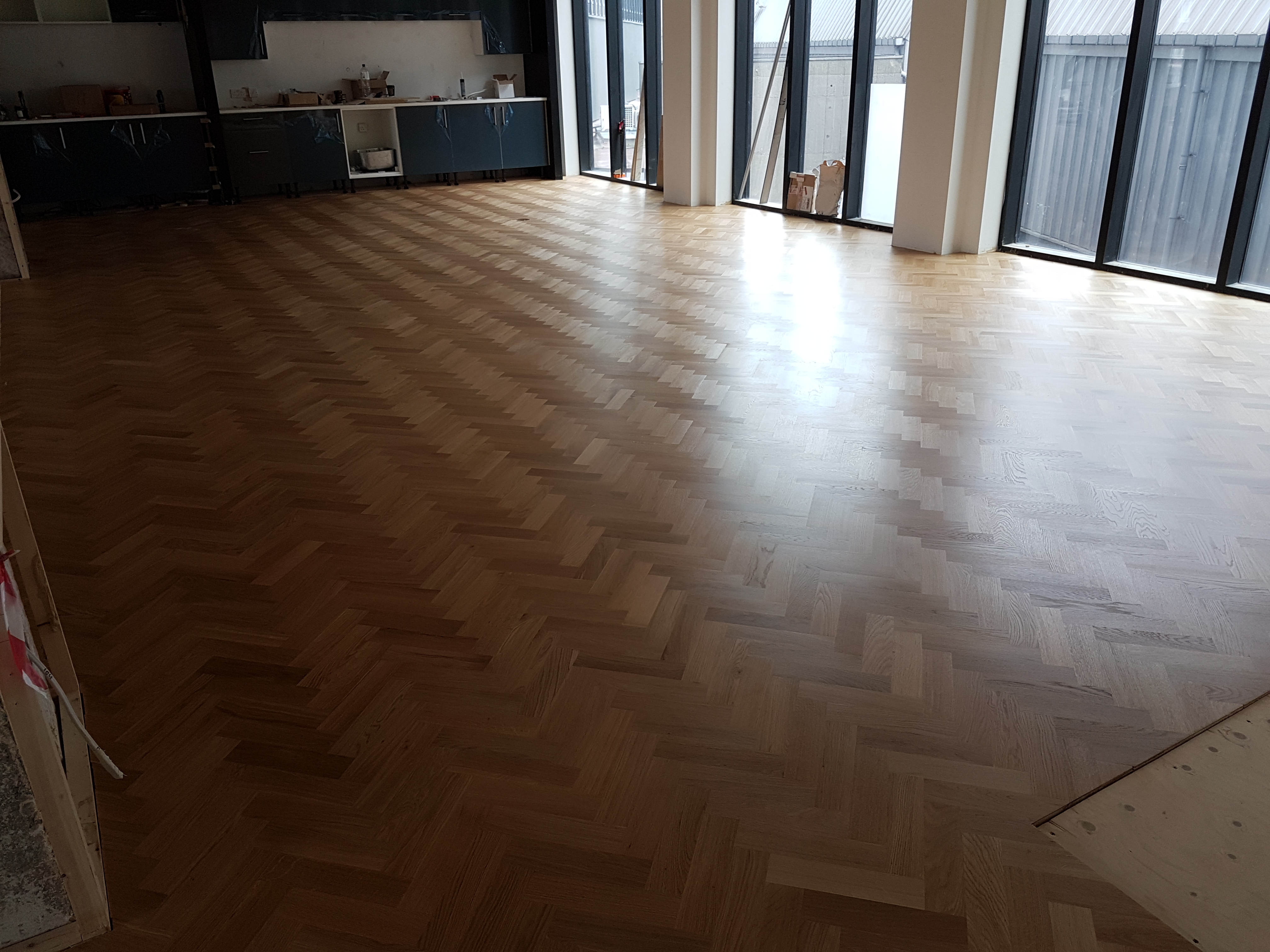 Oak herringbone parquet