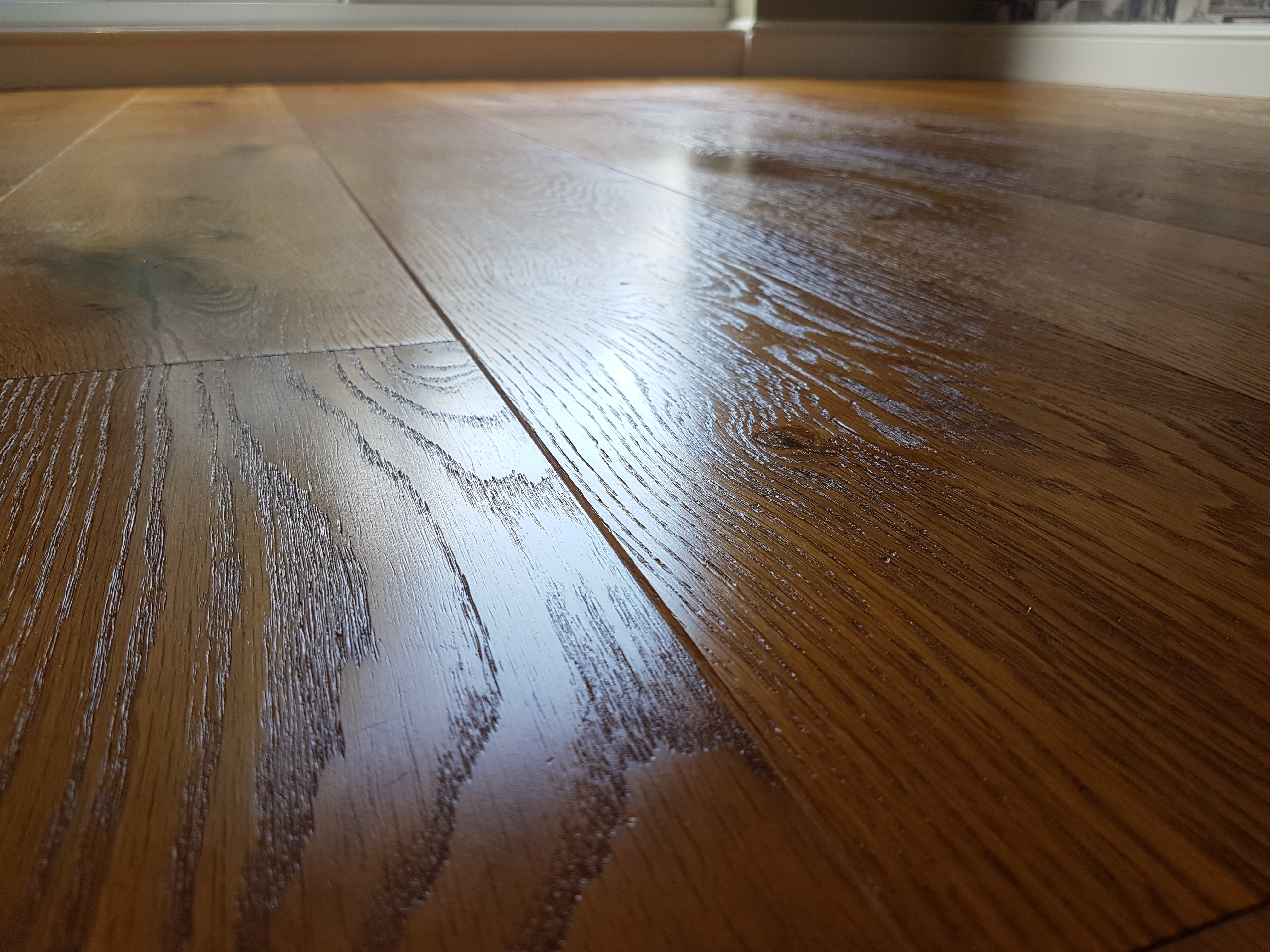 Deep brushed oak