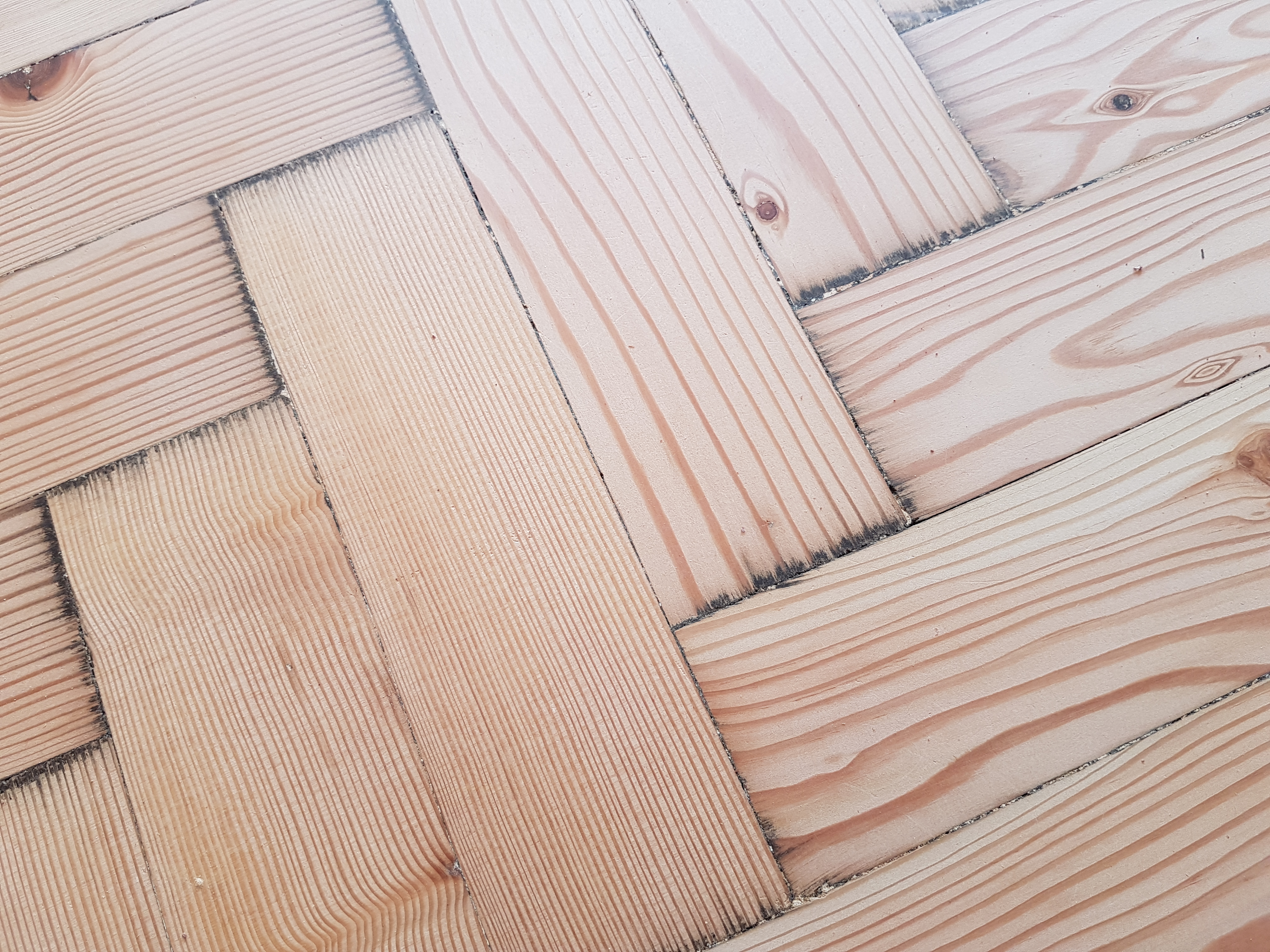 Pine herringbone