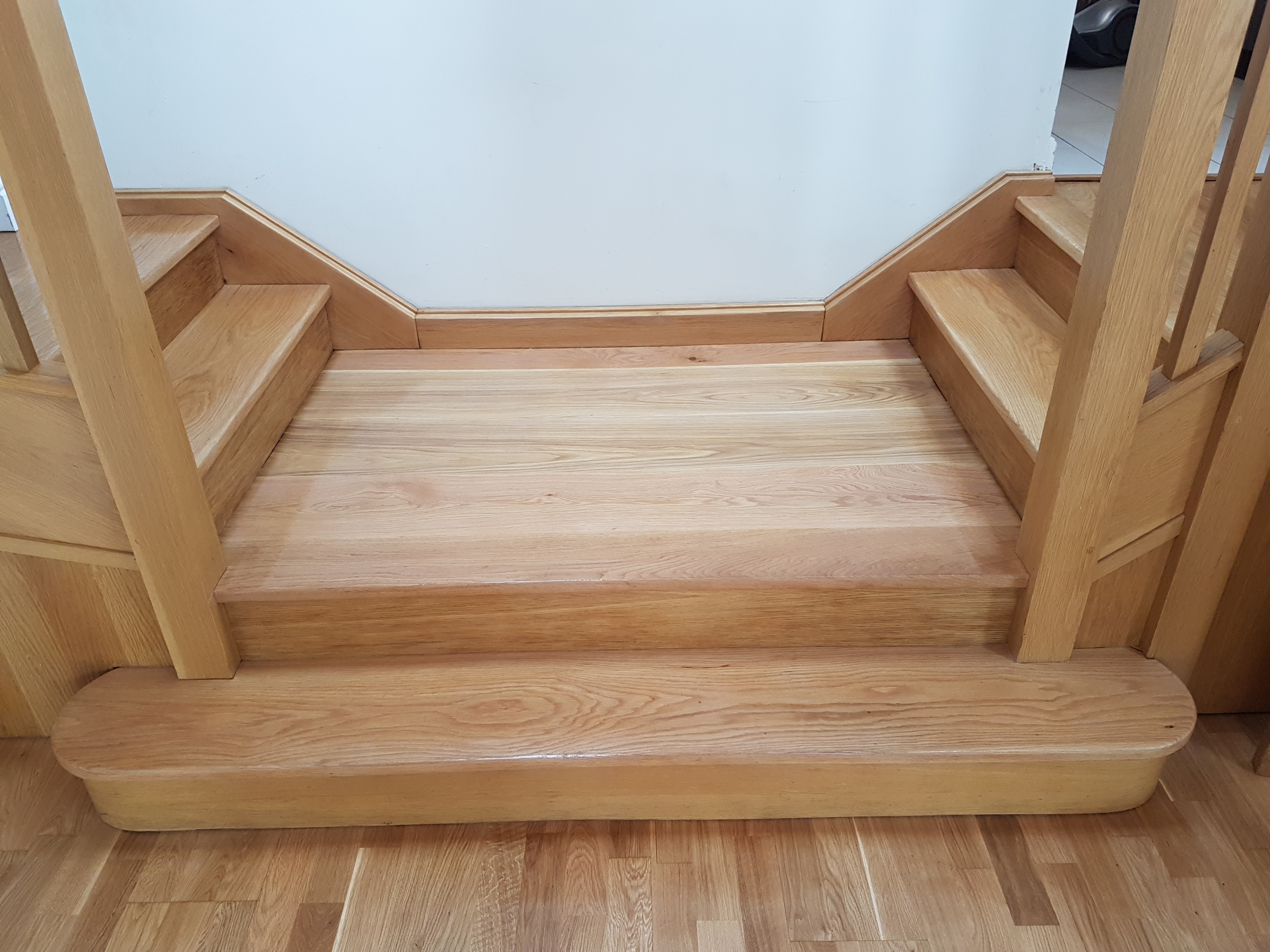 Oak staircase lacquered