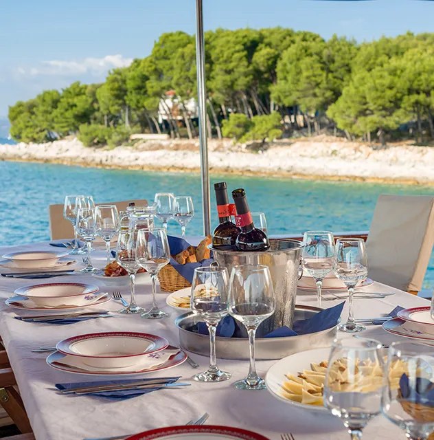 CROATIA Table decoration.jpg.webp