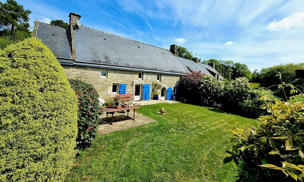 A VENDRE propriété de trois longeres en campagne de LORIENT, Bretagne Sud, Agence Maisons de Bretagne