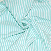 El tejido seersucker es una tela de algodón con una textura arrugada y ondulada, lograda al tejer hilos con diferentes tensiones. Es ligera, fresca y no necesita plancha, ideal para ropa de verano.
Para cualquier consulta estamos disponibles en info.frambuesahappy@gmail.com, por whatsapp 625 95 69 92 o en nuestro enlace de consultas.