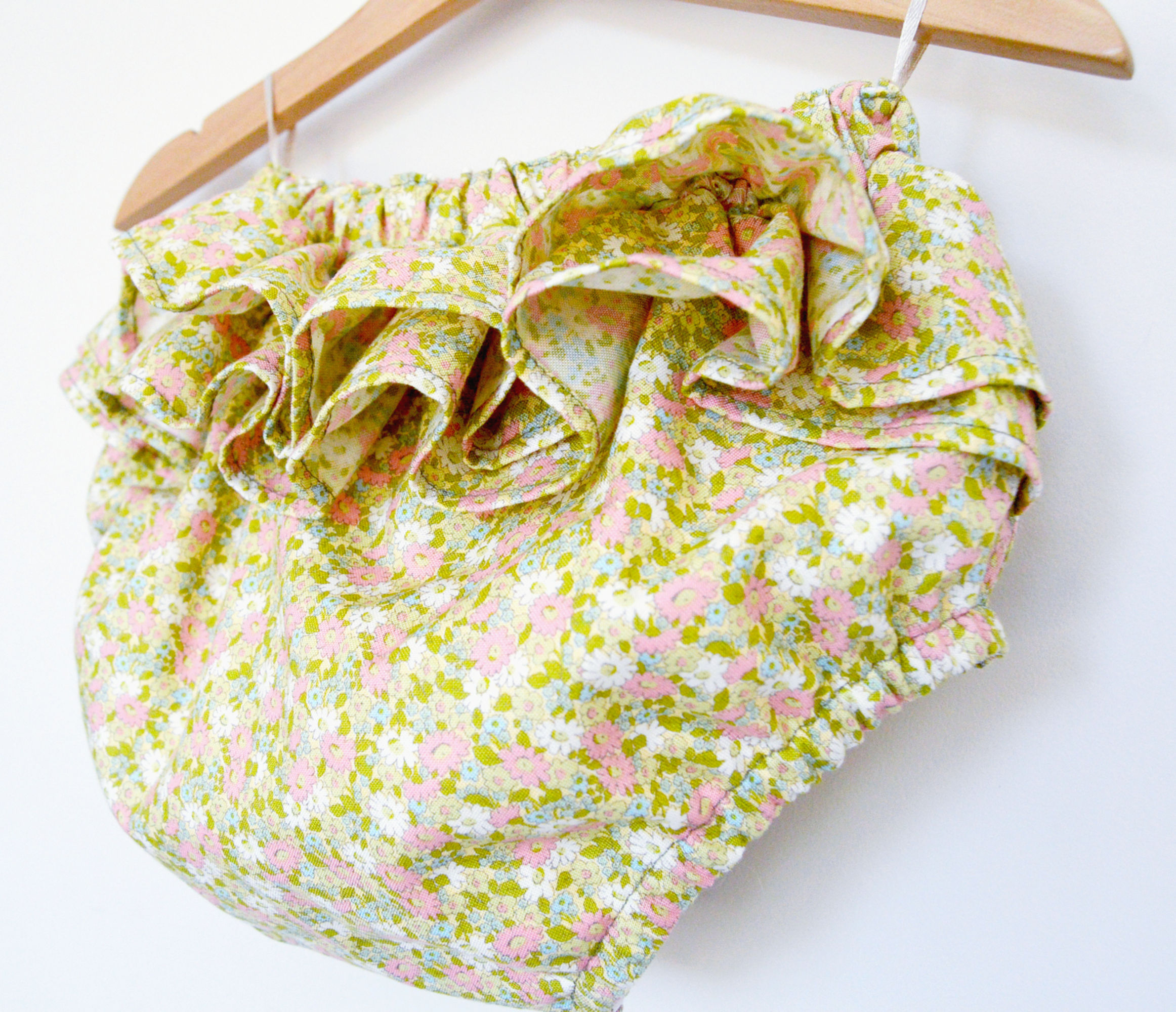 REF.0160 CULOTTE CON DOS VOLANTES TRASEROS