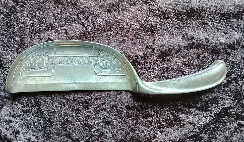 Thumbnail: Archibald Knox Crumbscoop