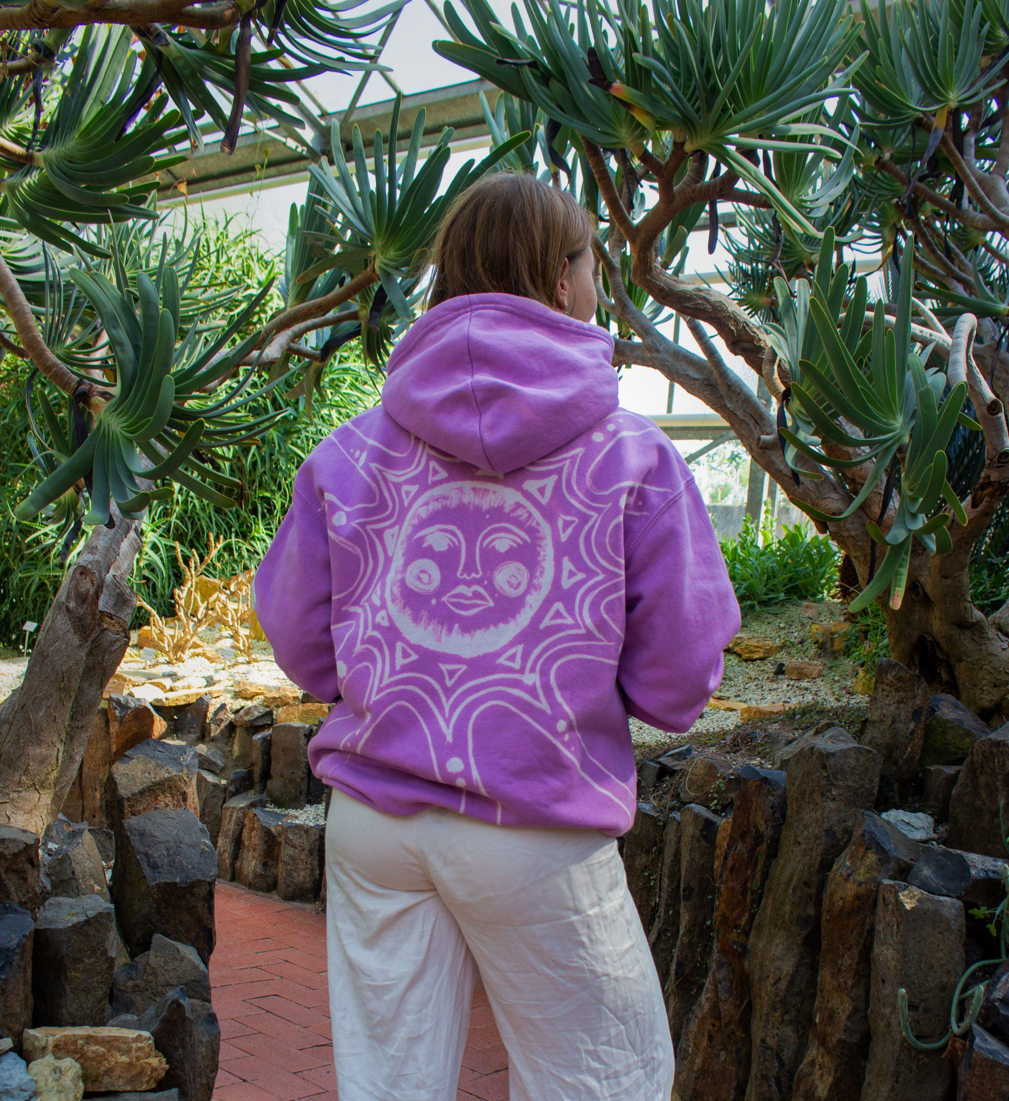 Hoody "radiate" handbemalt mit Bleiche