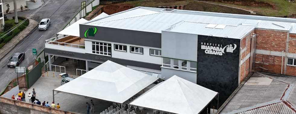 Imagem aérea da nova quimioterapia do hospital ibiapaba, projeto envereda arquitetura