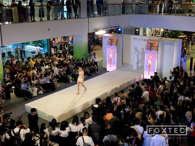 งานนิสิต มศว @Central World