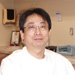 院長 安達 俊秀