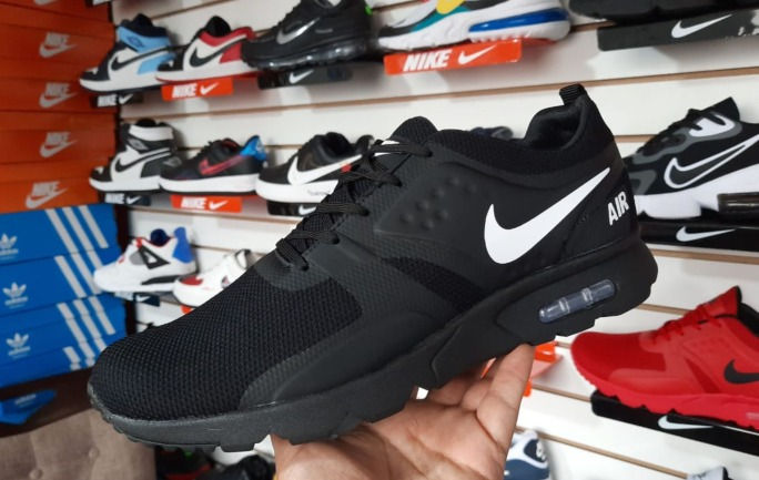 NIKE AIR
