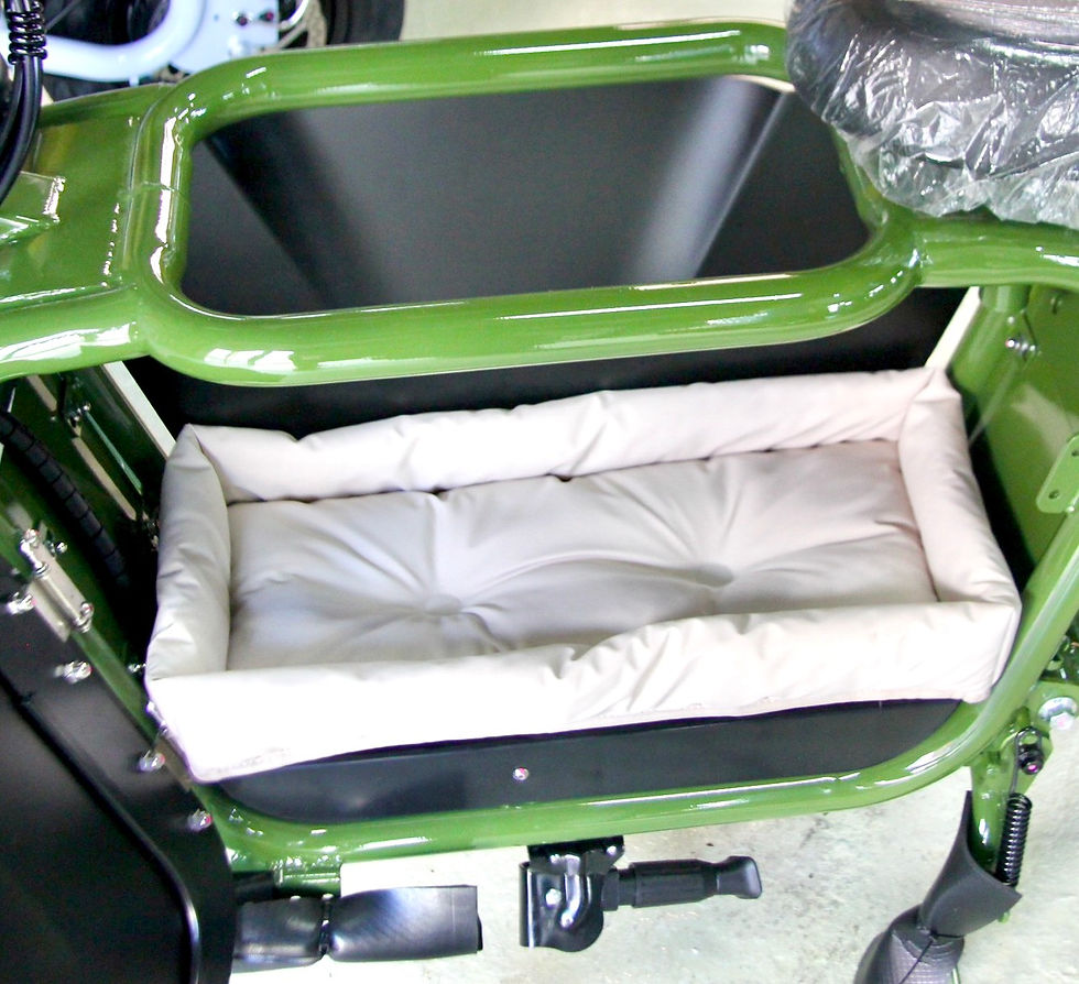 Thumbnail: フロアクッション