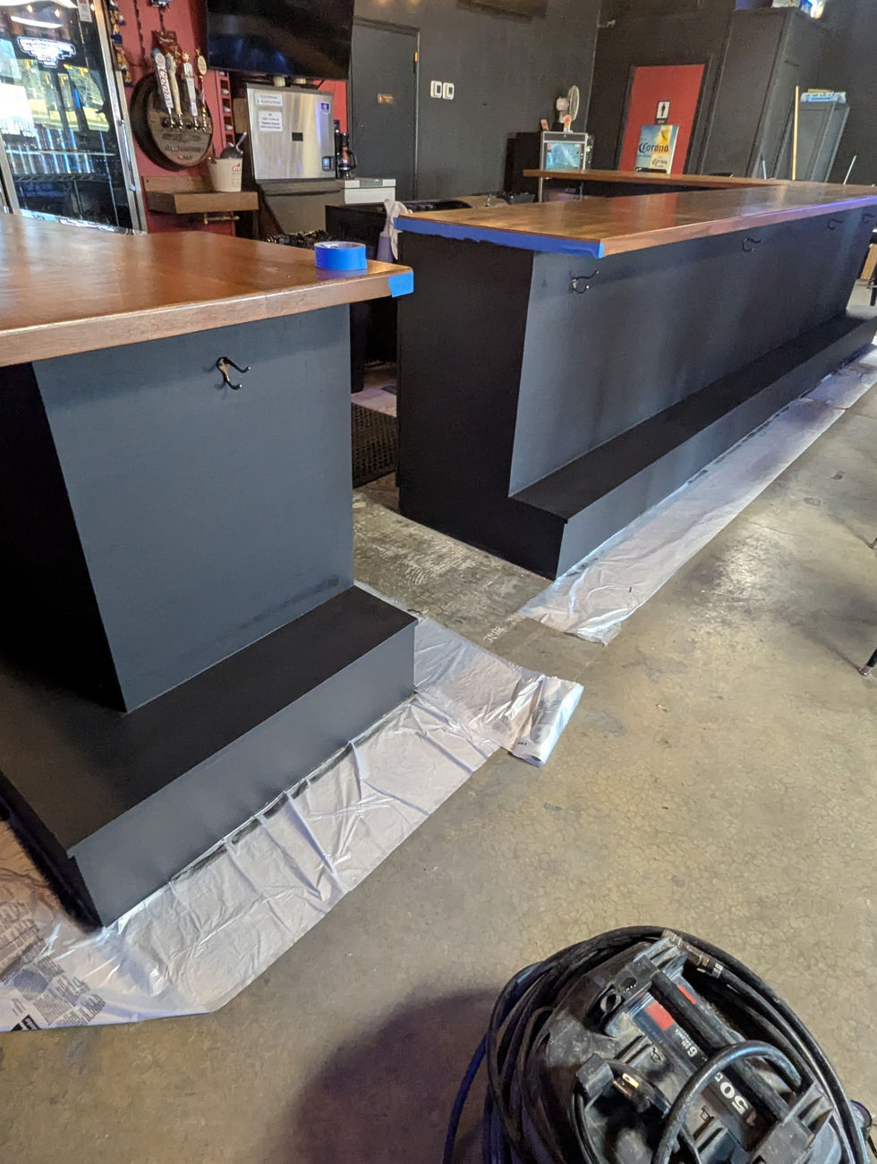 Black gloss bar counter