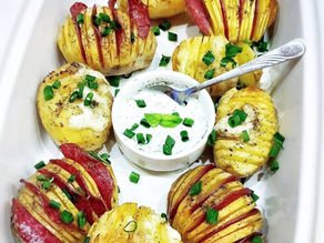 ZIEMNIACZKI HASSELBACK z MOZZARELLĄ i SALAMI