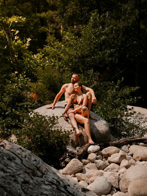 WILDLY-couple