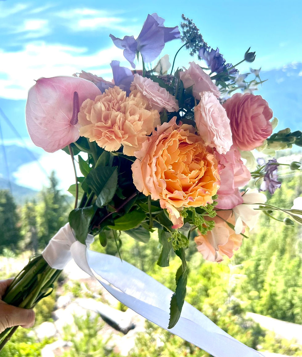 Thumbnail: Aura Rosa Florals - Mid Size Bouquet
