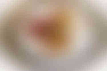 Kalbsrückenfilet/Erdäpfelflan/Wirsing/Portweinjus (Grüner Veltliner | by Lukas | 2021)