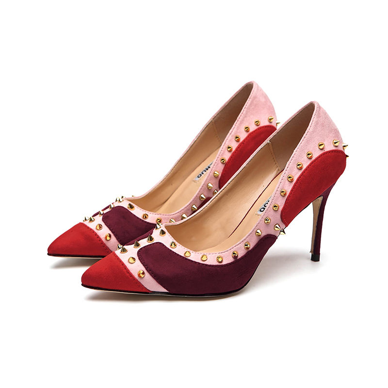 ルブタン風 スタッズパンプス