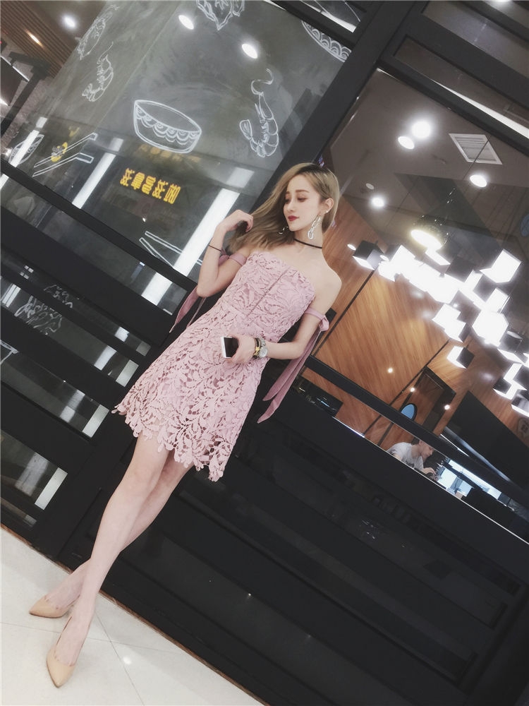 オフショルリボンレースワンピ