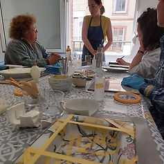 Blandine animant un stage Kintsugi