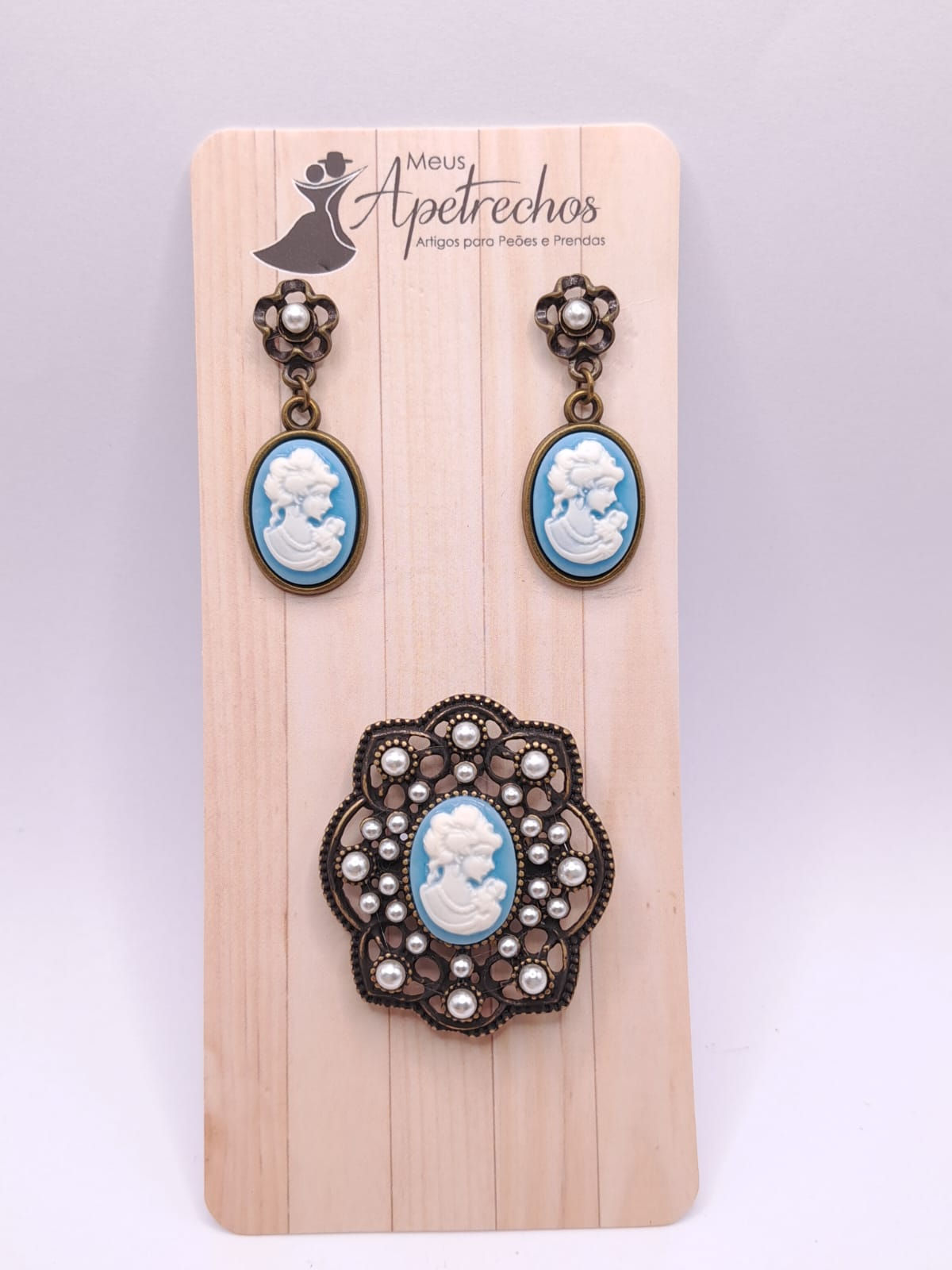 CONJUNTO CAMAFEU E BRINCO (CAM006) Azul Claro