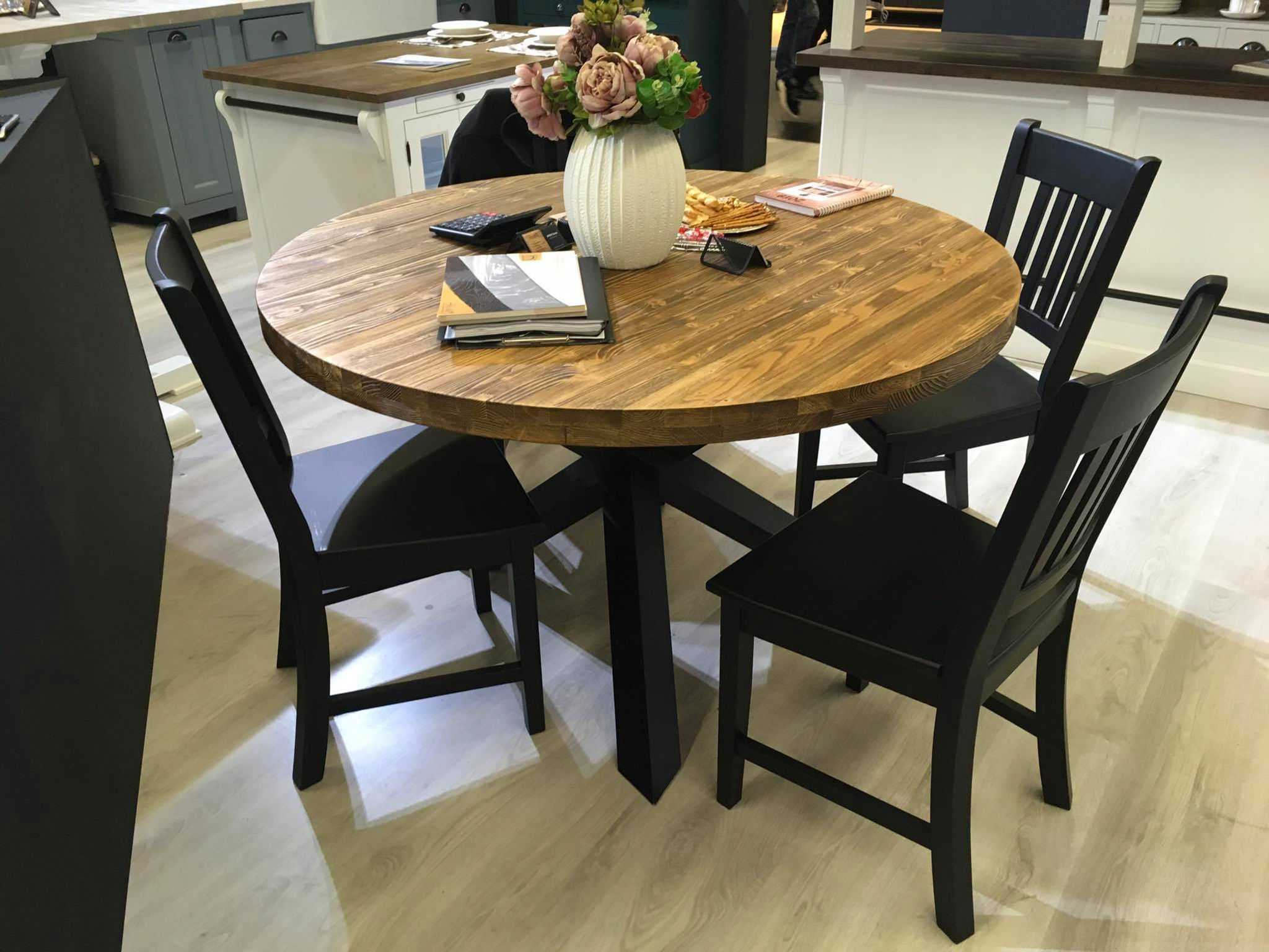 Tavolo tondo industrial