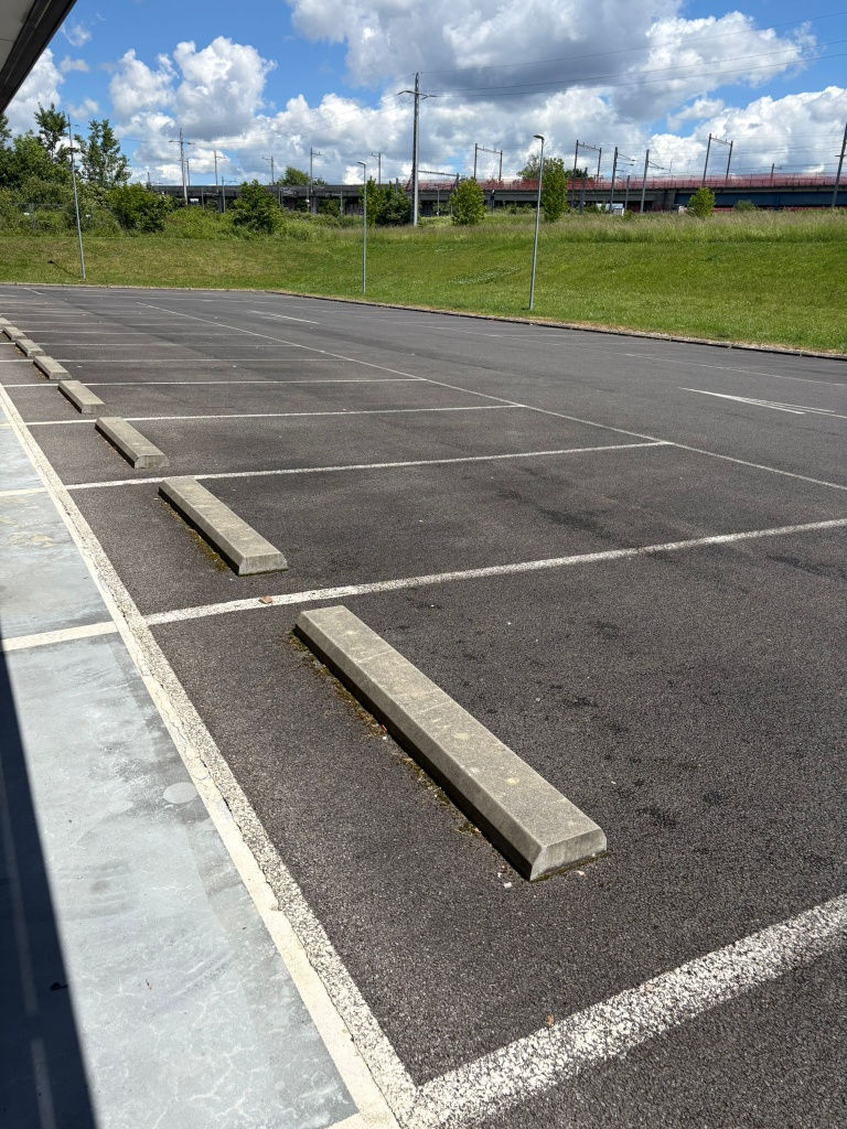 Parking Commercial Avant