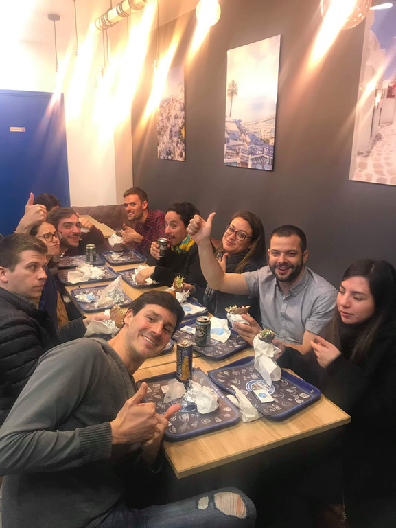 Amabiance chaleureuse Au P'tit Crêpe Crêpe Crêperie à Paris