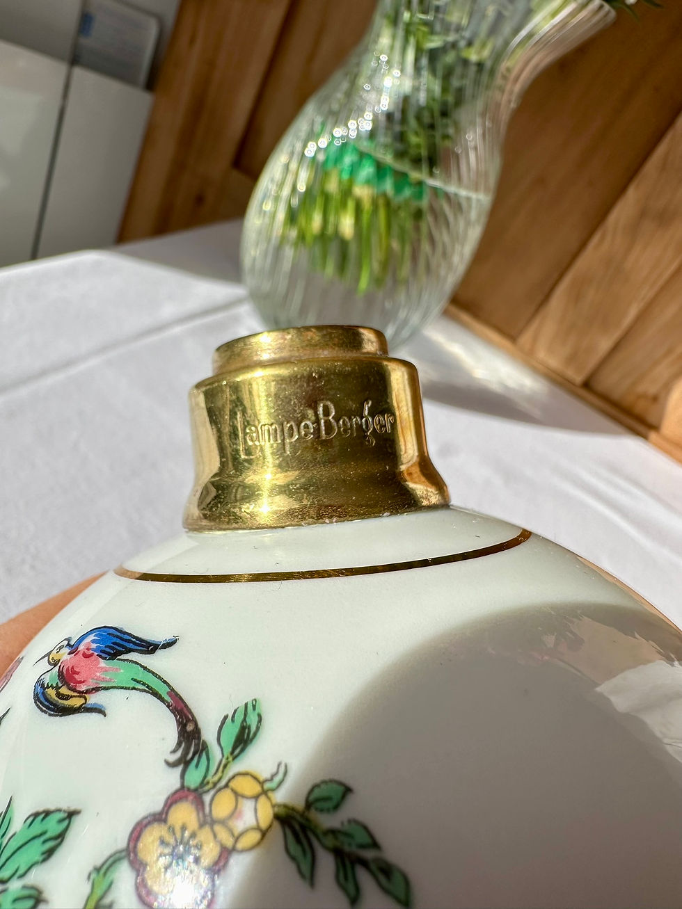 Miniature : Lampe Berger ancienne en porcelaine de Limoges – Décor floral & oiseaux – Charle