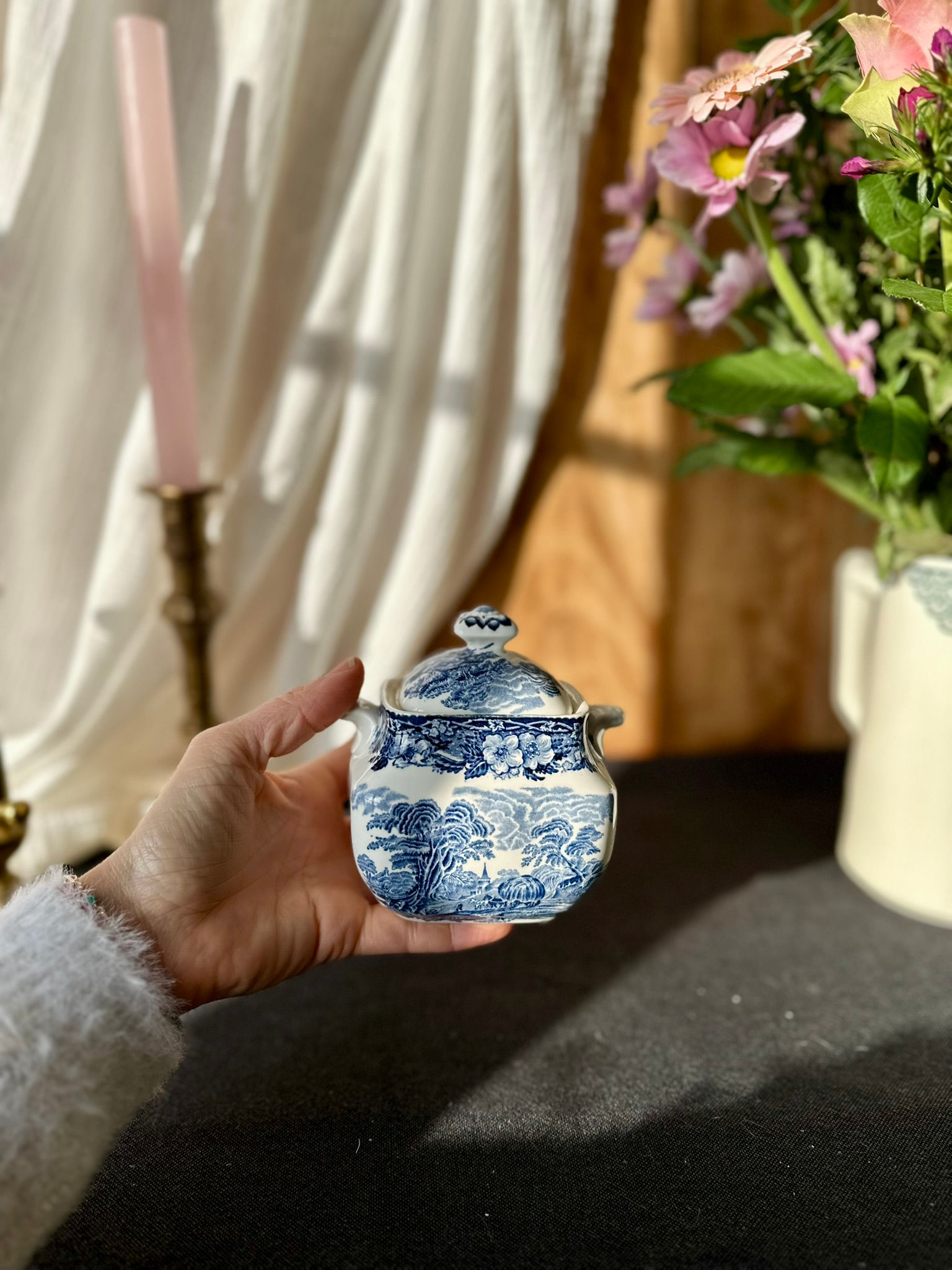 Sucrier ancien en faïence anglaise – Enoch Wedgwood, modèle "Woodland"