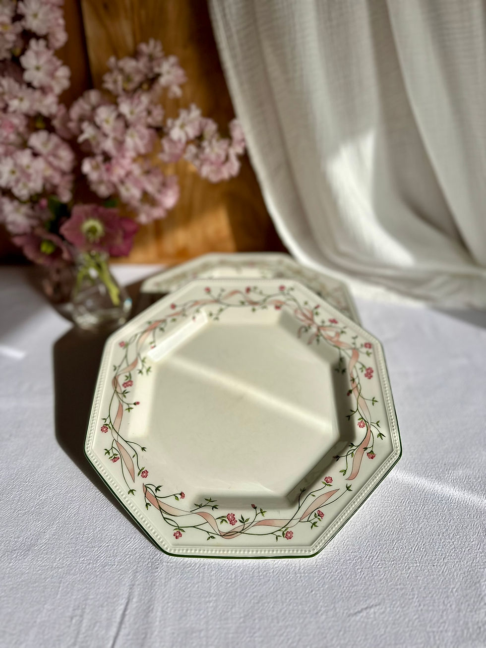 Miniature : Lot de 4 assiettes plates Johnson Brothers – modèle Eternal Beau