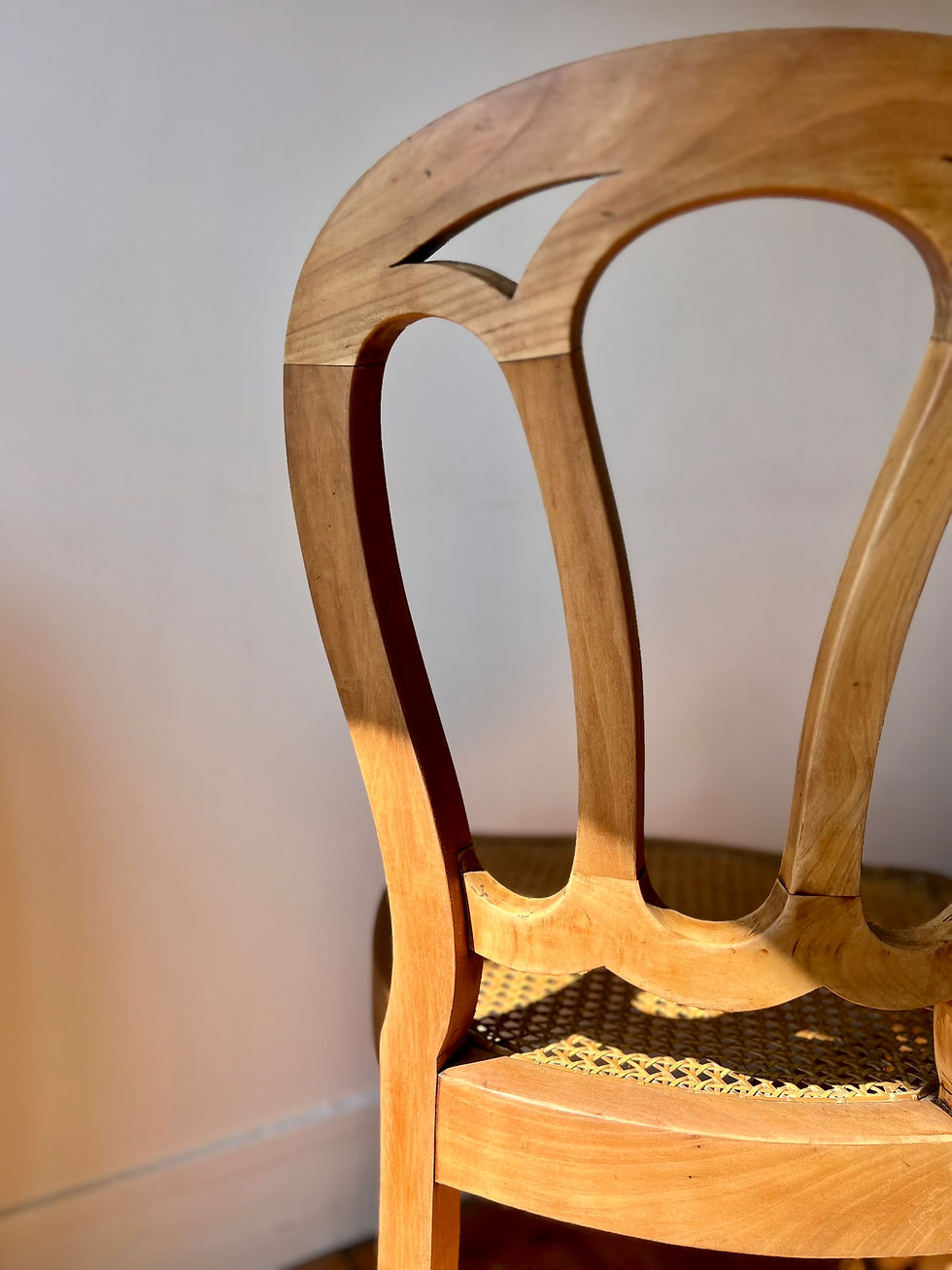 Miniature : Chaise ancienne cannée en bois blond