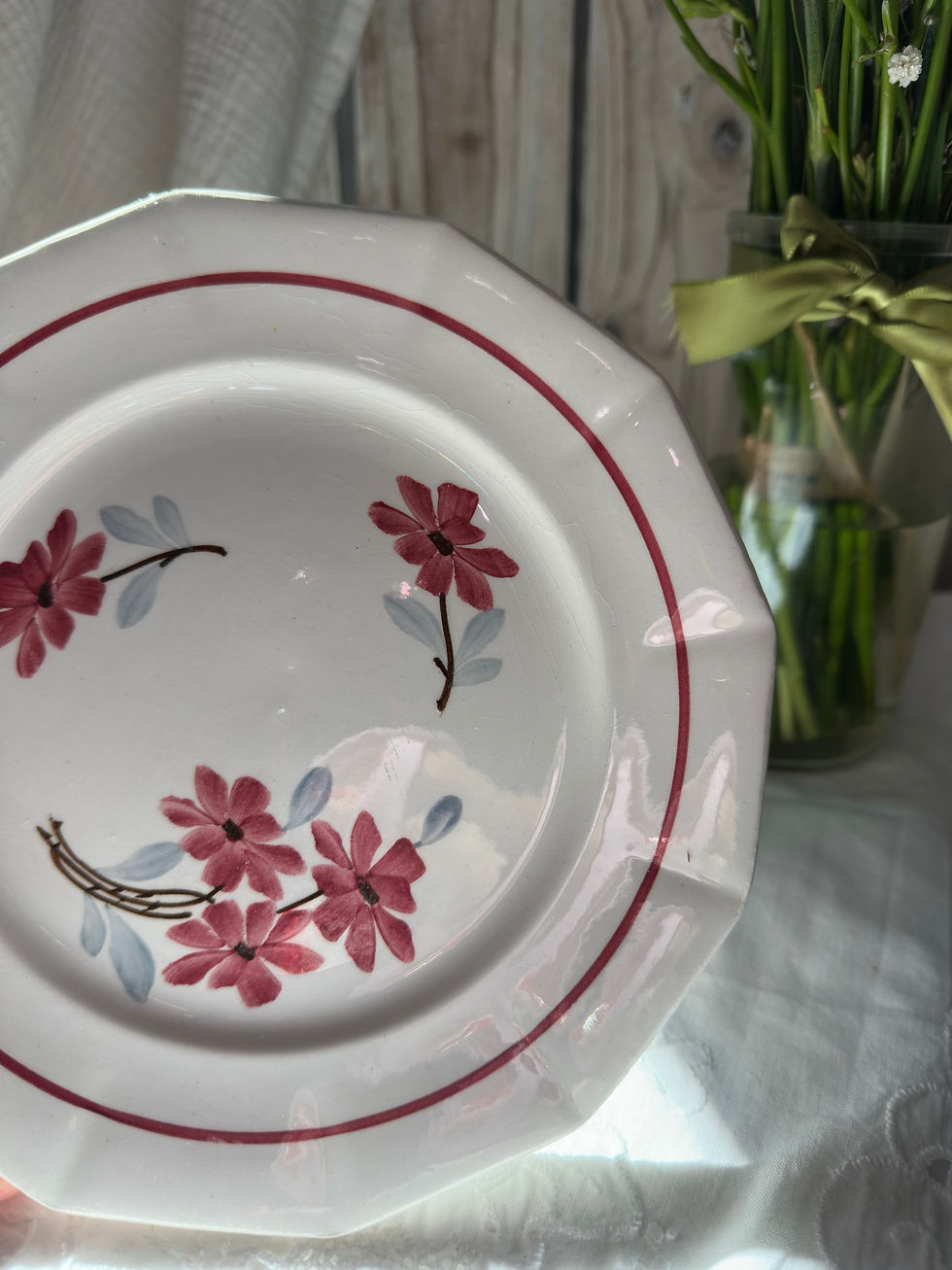 Miniature : Assiette ancienne Céranor Saint-Amand à décor floral rose – 23 cm