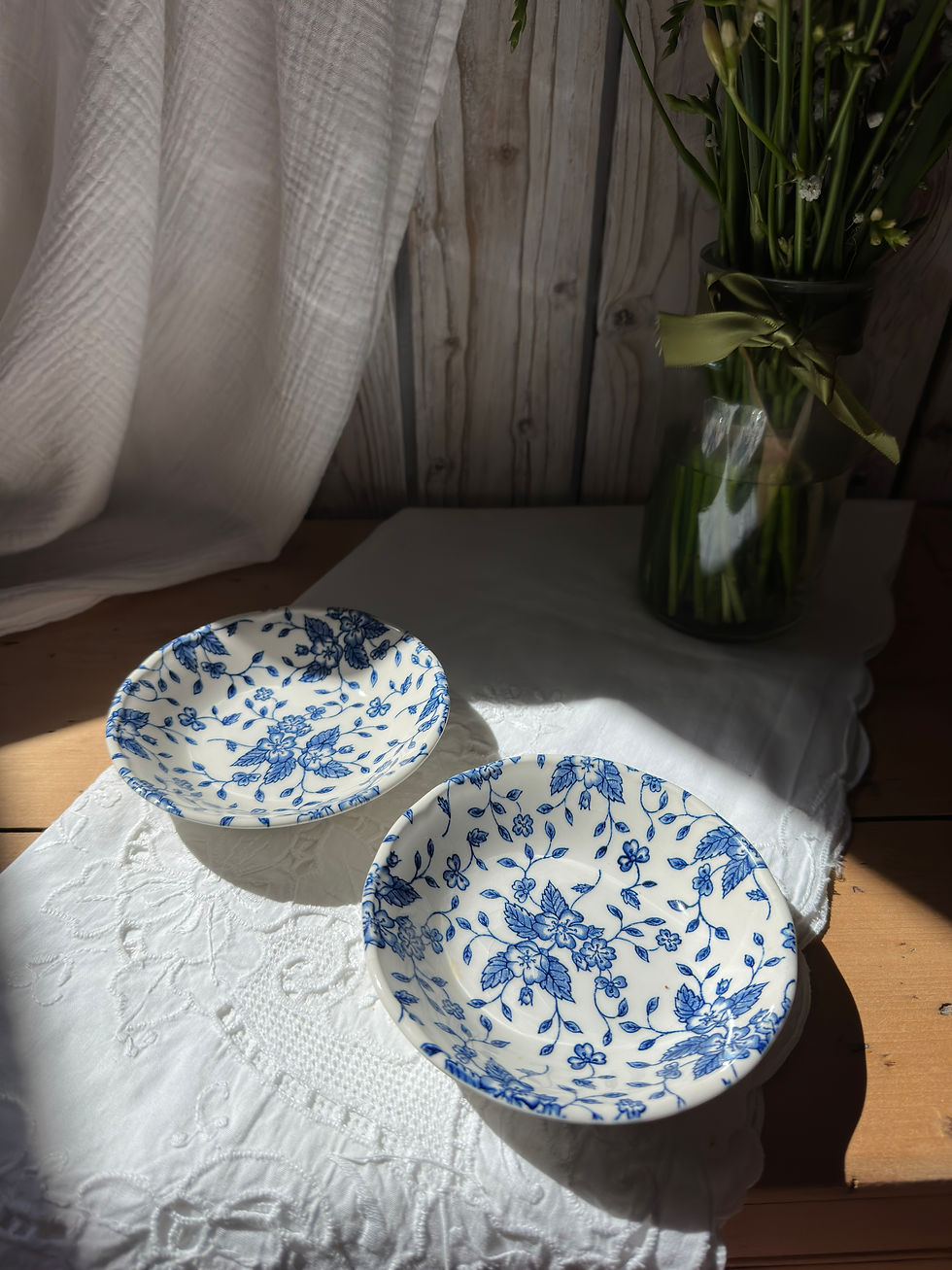 Miniature : Duo de bols anglais anciens Grindley « Bouquet » – Décor floral bleu