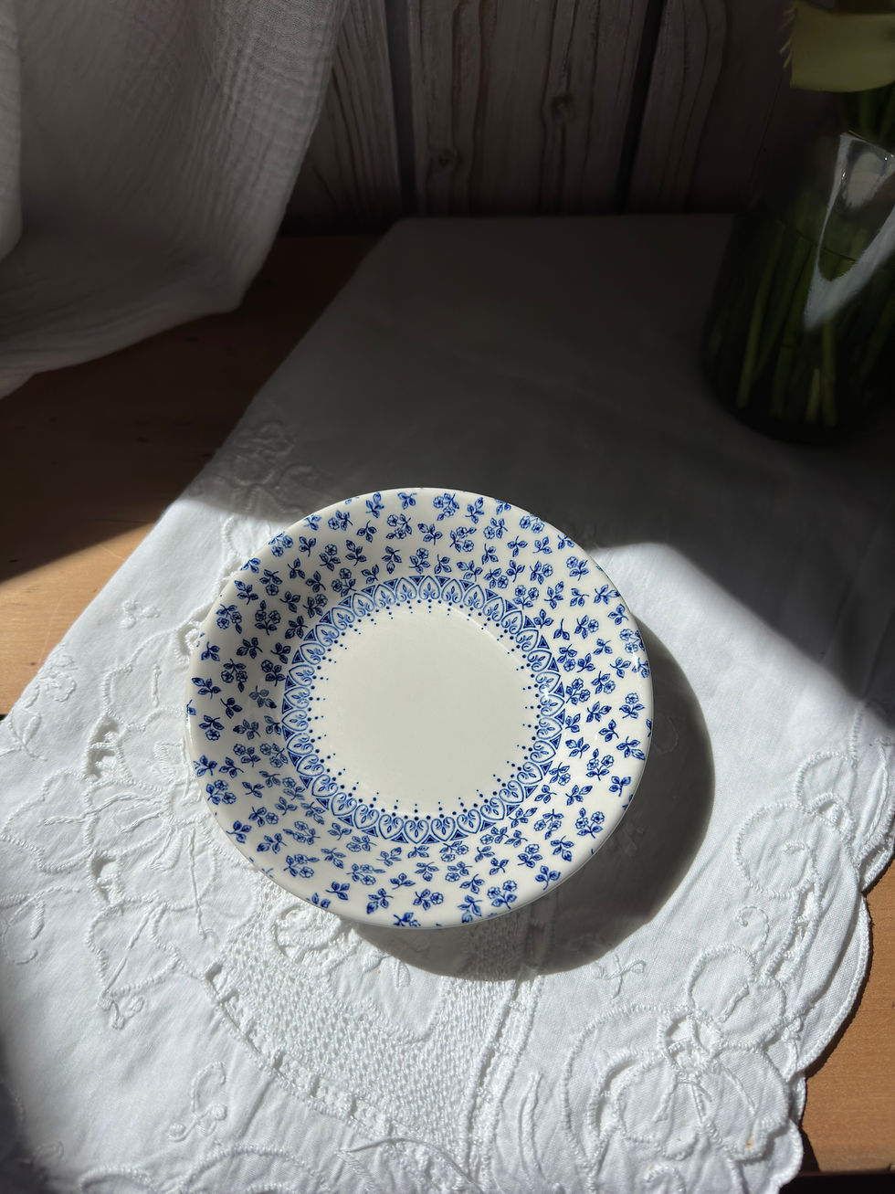 Miniature : Bol ancien anglais à décor floral bleu – English Ironstone
