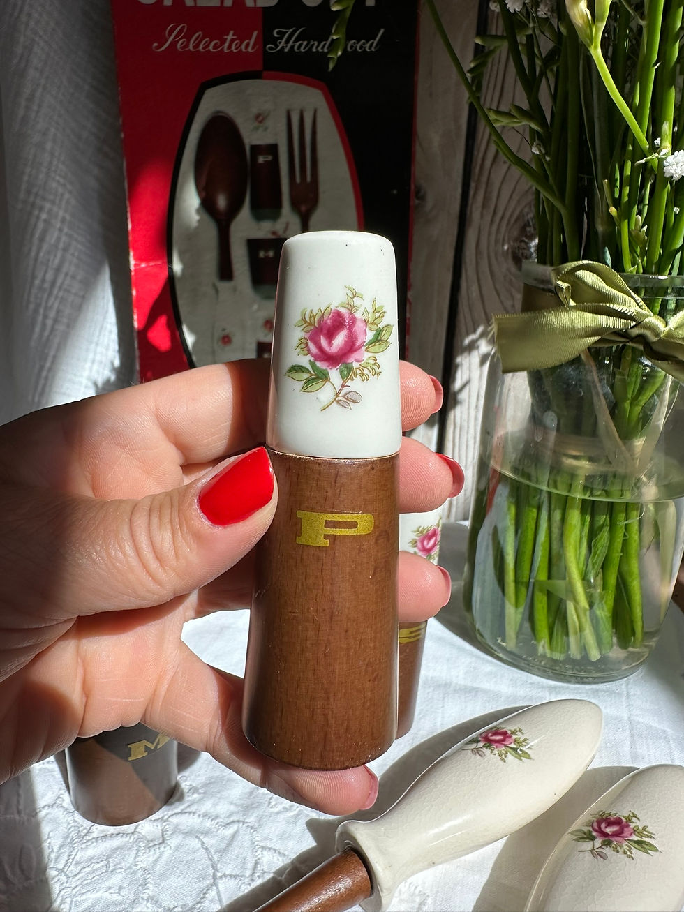 Miniature : Service à salade vintage en bois et décor floral – Ensemble complet avec salière