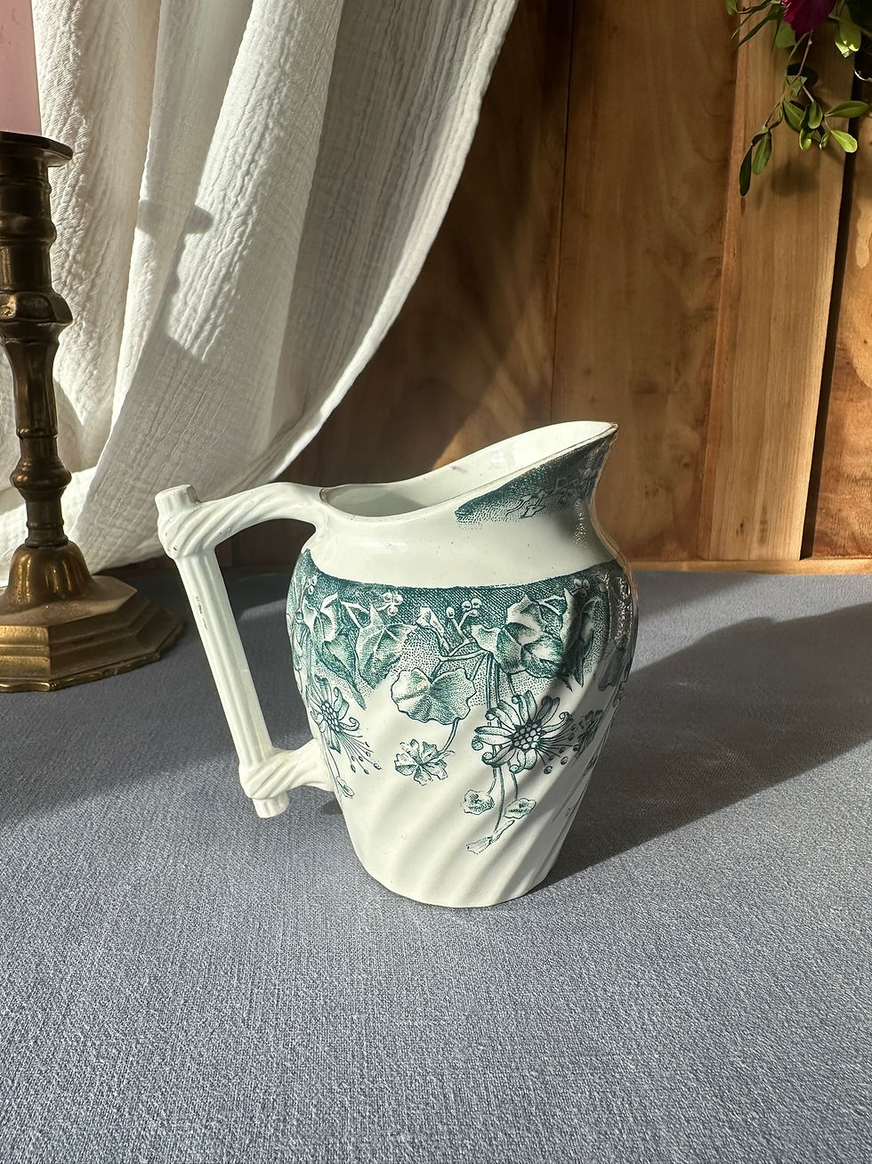 Miniature : Pot à lait ancien Saint-Amand & Hamage – modèle Lierre