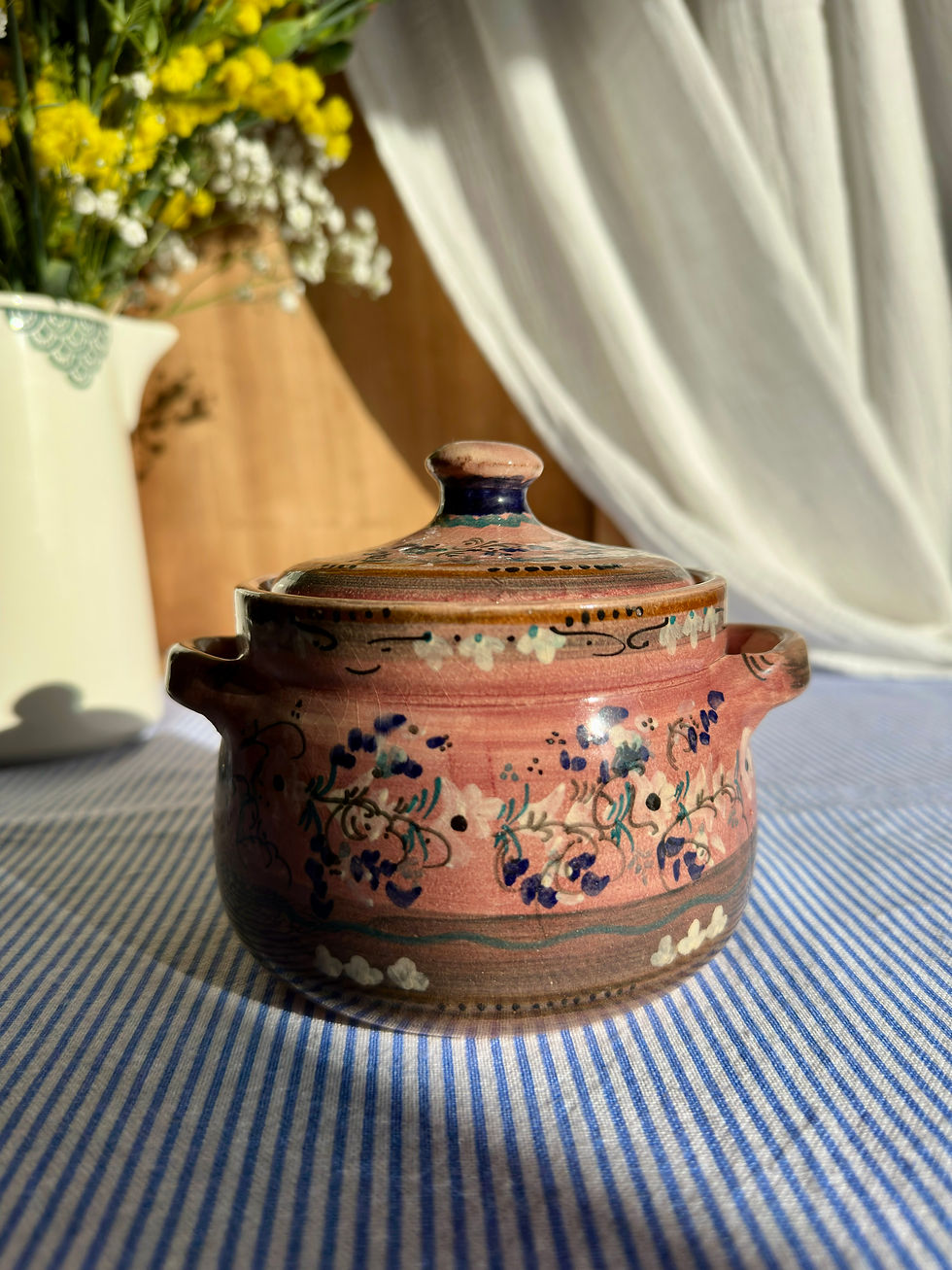 Miniature : Petit pot ancien en céramique peinte à la main – Marmite couverte décor floral